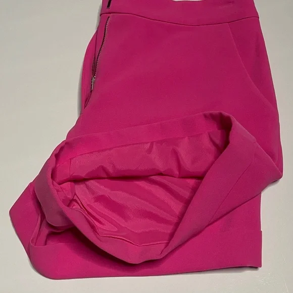 CINQ A SEPT. Crepe Elaine Short in Neon Pink. Size 0. - Picture 6 of 6
